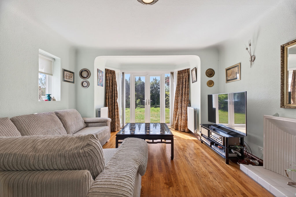 Ivy Gate- click for photo gallery